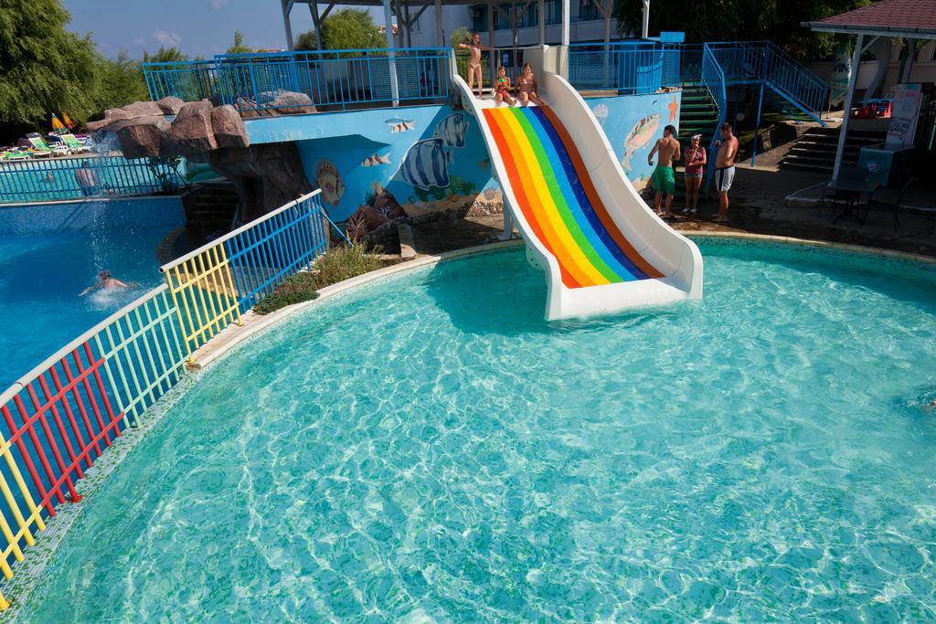 Hotel Perla Beach Holiday Club Primorsko Exterior foto